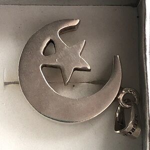 Vintage Solid Sterling Silver Star&Moon Pendant Weight 7.5 Grams S:L1 1/2”x W1”